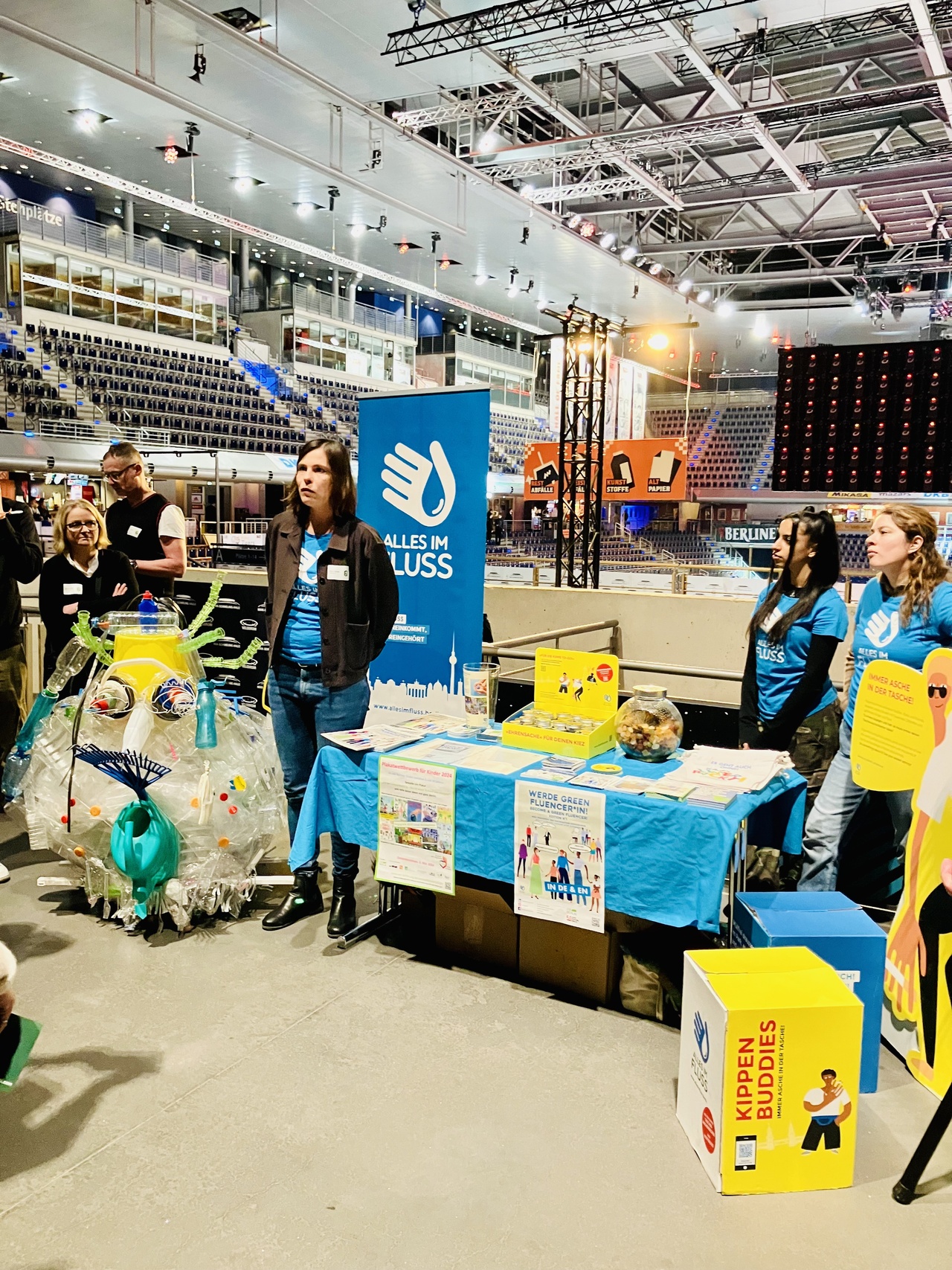 Infostand von Wir Berlin